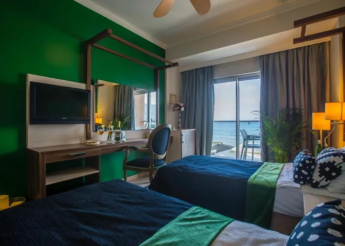 Отель Anjeliq House